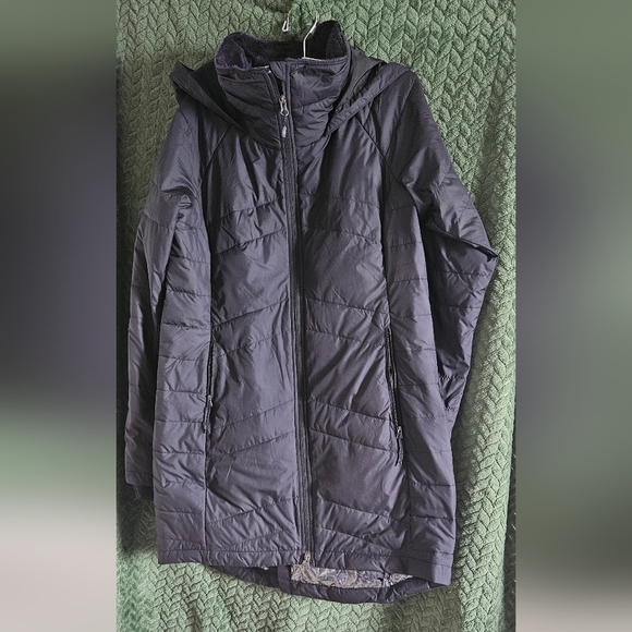 Black Columbia thermal insulated coat, Medium - Picture 4 of 9